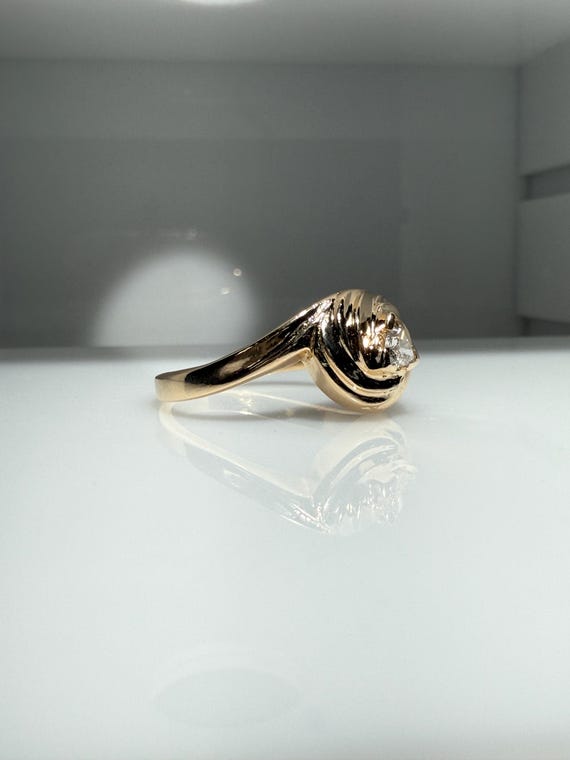 Trillion Shaped Diamond Ring - image 6