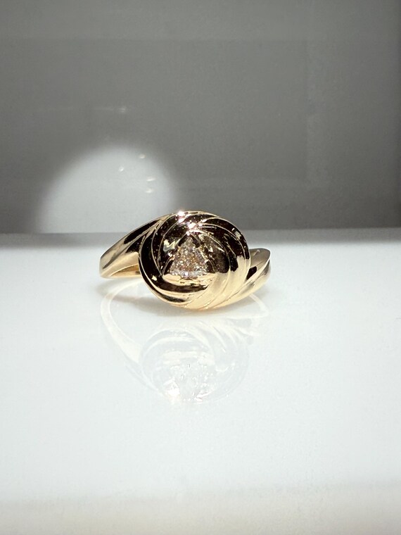 Trillion Shaped Diamond Ring - image 9