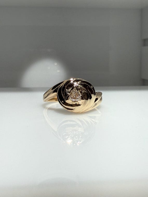 Trillion Shaped Diamond Ring - image 8