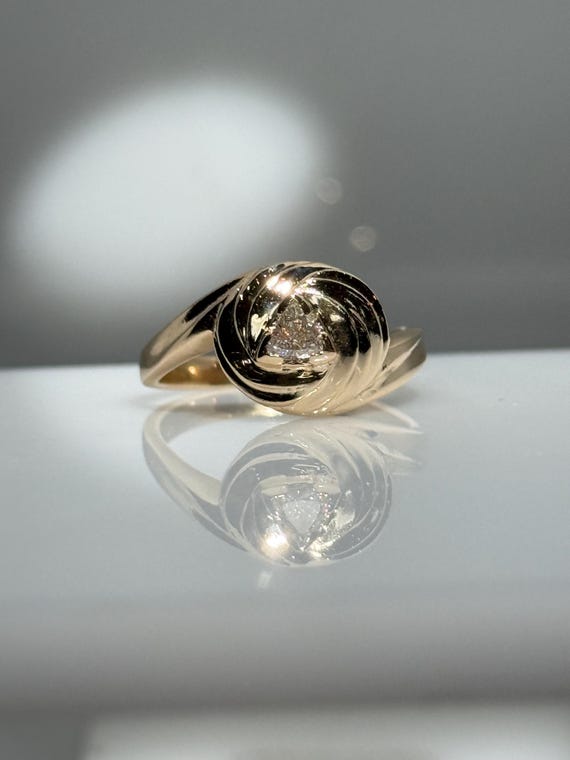 Trillion Shaped Diamond Ring - image 13