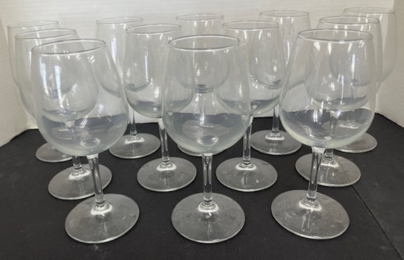 10 oz  Wine Party Wine Glasses  Very Popular Wedding item (Sold in quanity of 12)