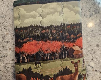 Handmade Quilted Kindle Sleeve / E-Reader Case with Button Closure / 6 x 8"/ Gift for book lovers