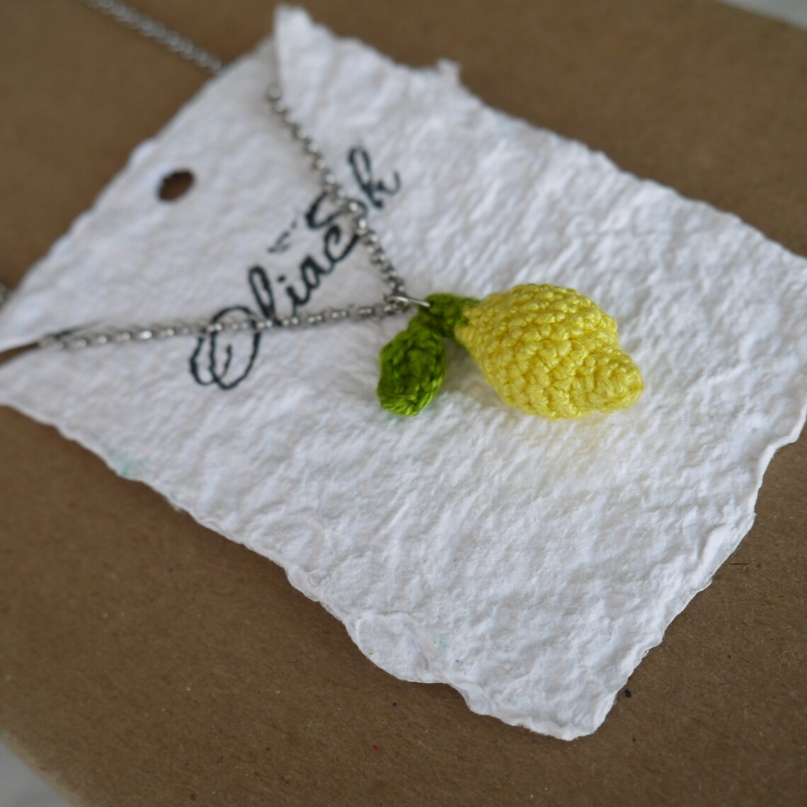 20x Zitronen Anhänger Kunstharz - Schmuckherstellung Charms 2x1,2cm