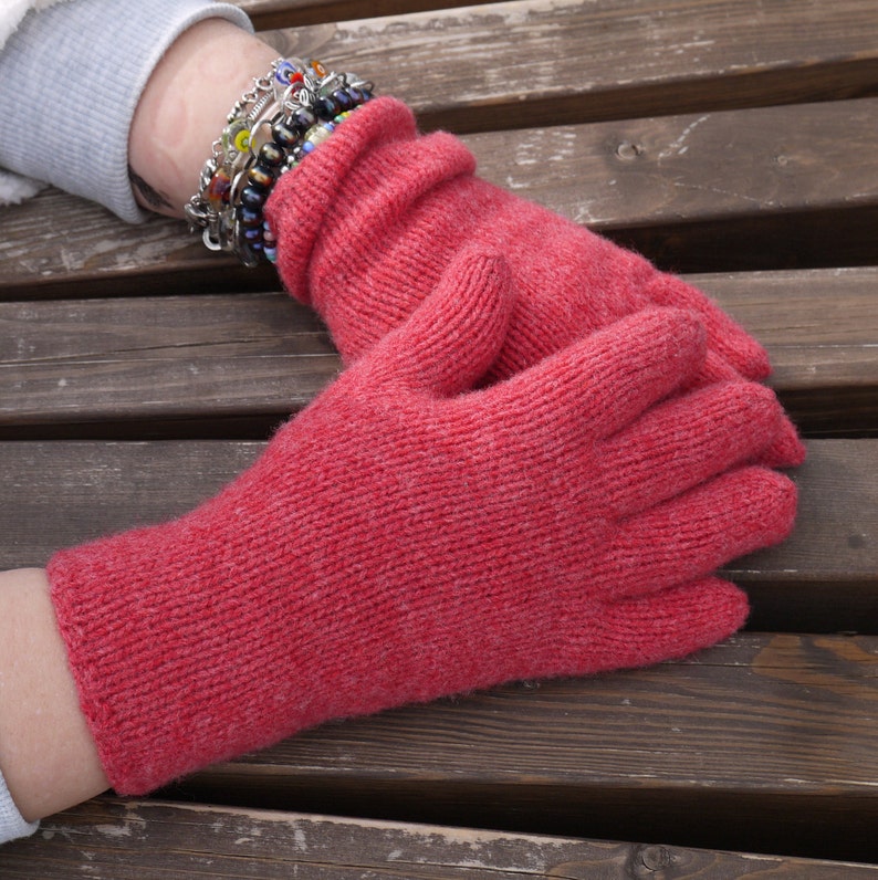 Winter merino wool women gloves. Small gloves. Pink gloves. Etsy