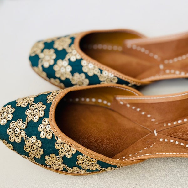 Green Wedding Shoes for bride flats, bridal shoes low heel, Khussa shoes for women, Punjabi Jutti, Mojari for girls, Bridesmaid gift