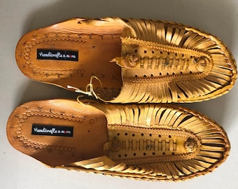 Men’s Leather Kolhapuri Shoes US 7 – Handmade Indian Ethnic Footwear, Classic Rustic Leather Loafers