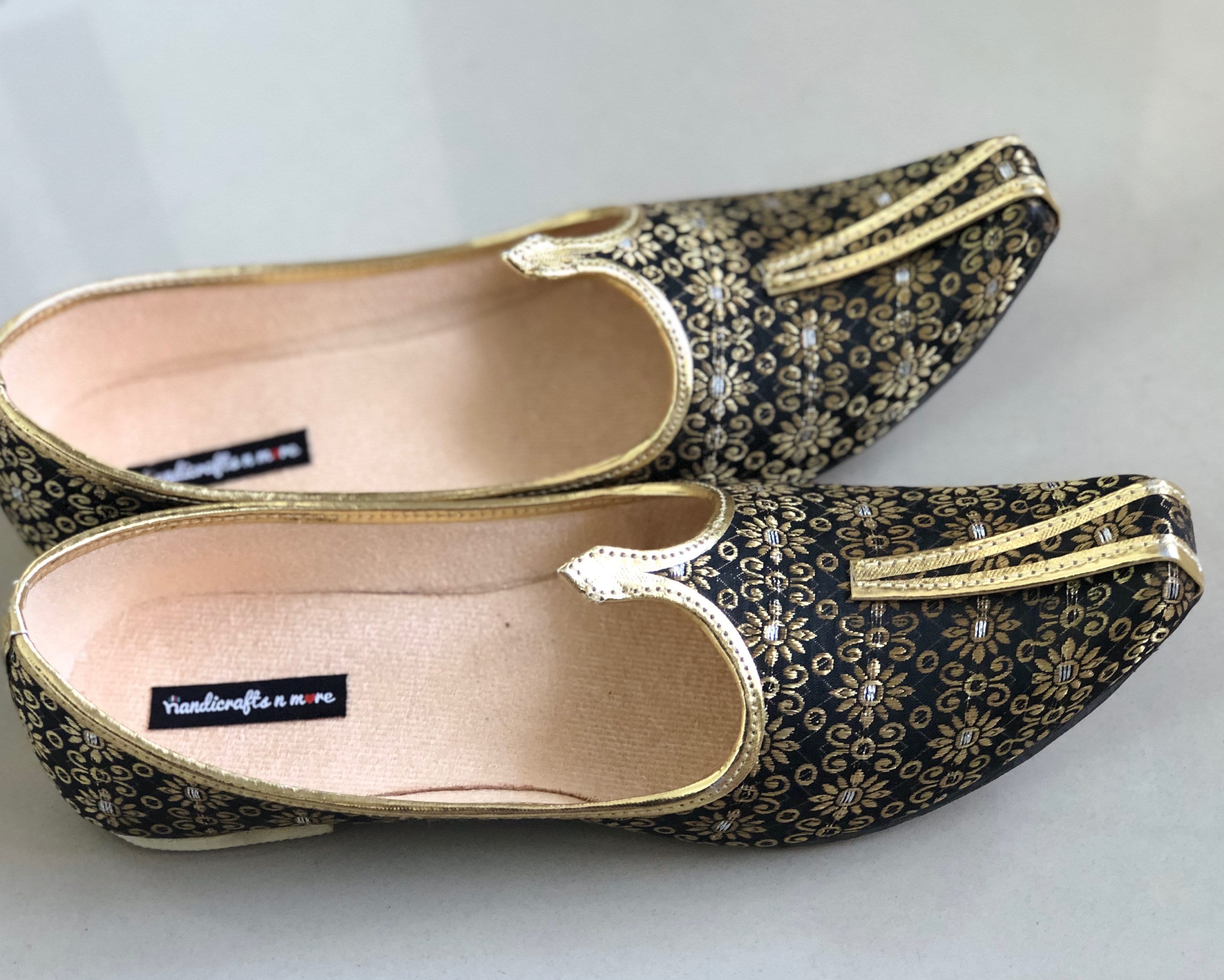 US 7.5 Black and Gold Mens Vegan Shoes, Khussa, Mens Flats, Mens Juttis,  Casual Shoes, Party Shoes for Men, Wedding Shoes for Groom - Etsy UK