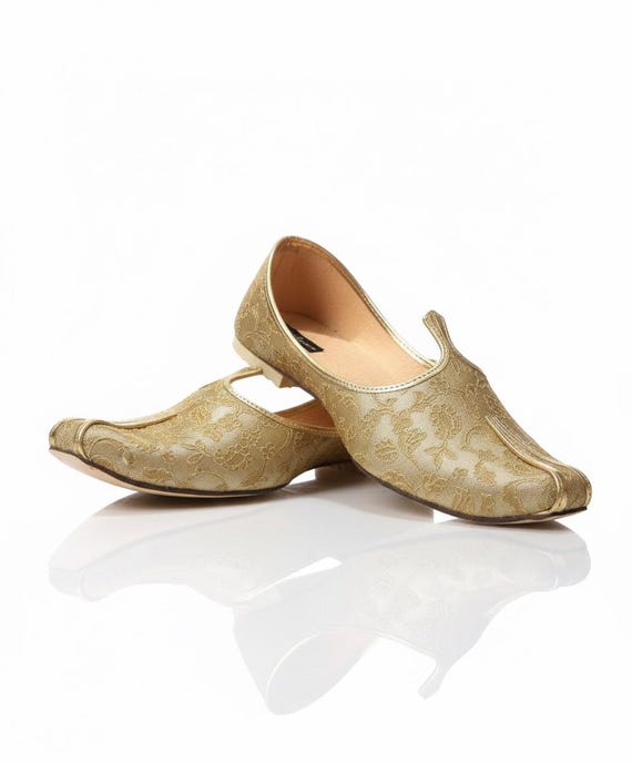 Gold Punjabi Jutti Shoes for Men – Handmade Indian Groom  display picture 1