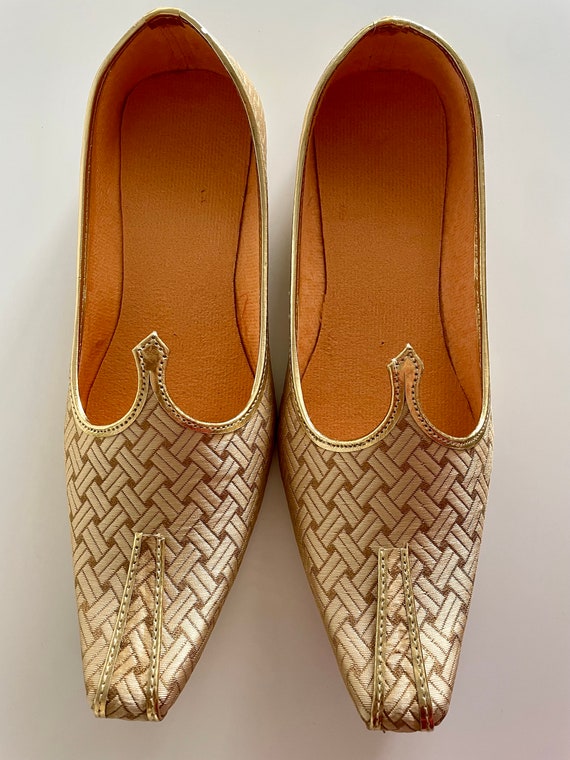 Mens gold wedding best sale shoes