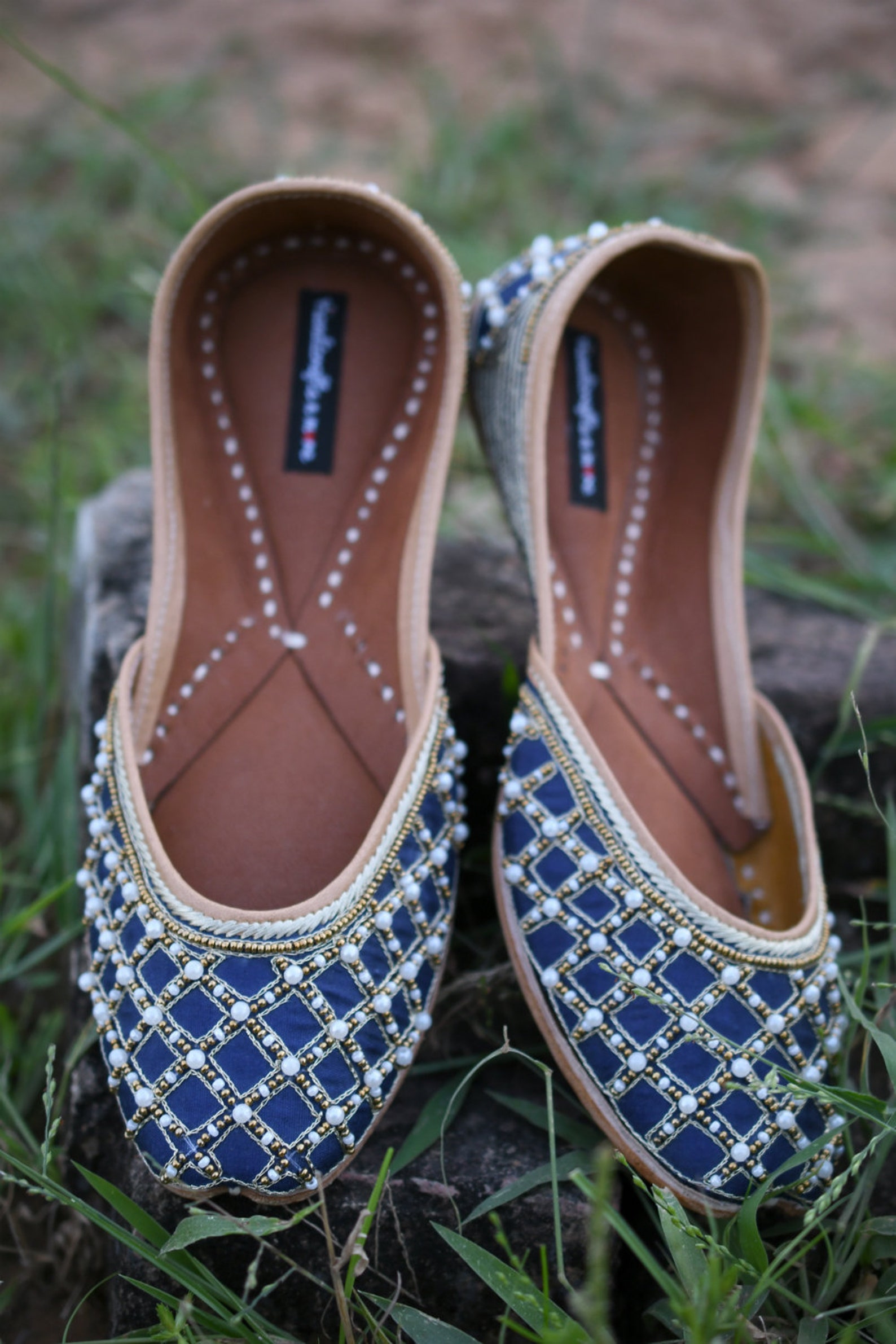 blue bridal shoes, indian ethnic juttis, embellished wedding shoes, white beaded punjabi juttis, indian footwear, blue ballet sh