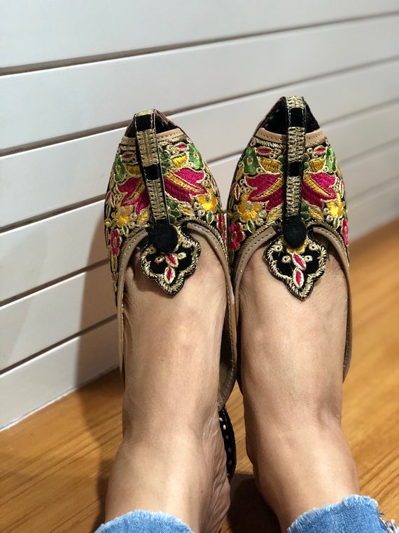 Multicoloured Slip-ons, Black Women Wedding Jutti, Indian Ethnic  