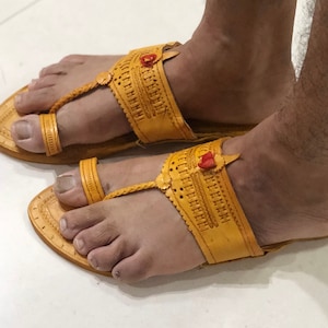 US 7 Men buffalo leather hippie Jesus sandals, Brown Leather Kolhapuri Chappals, slides for Men, Men Flats, Indian Ethnic shoes, Men Slipper