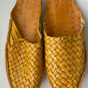 Mens leather mules, kolhapuri men shoes, hippie sandals, Boho shoes, summer beach slides, Indian traditional shoes Camel Brown
