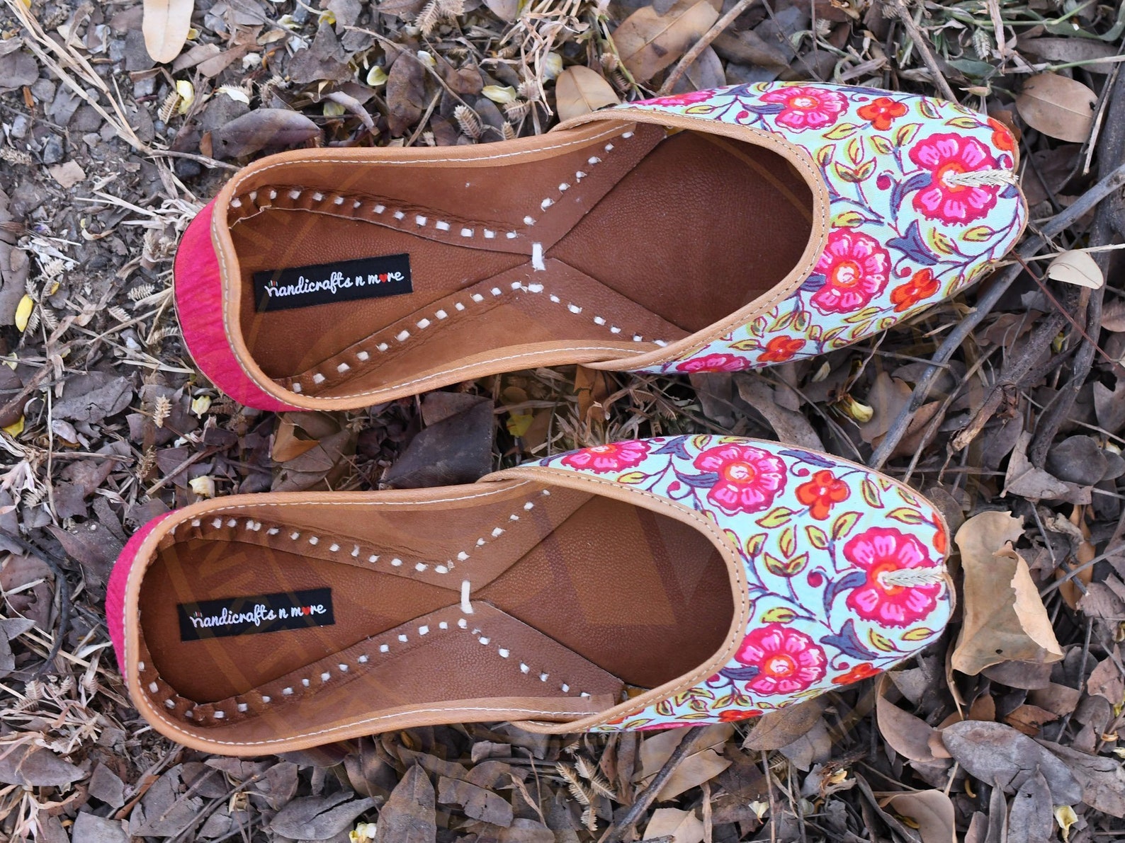 mojari shoes girl