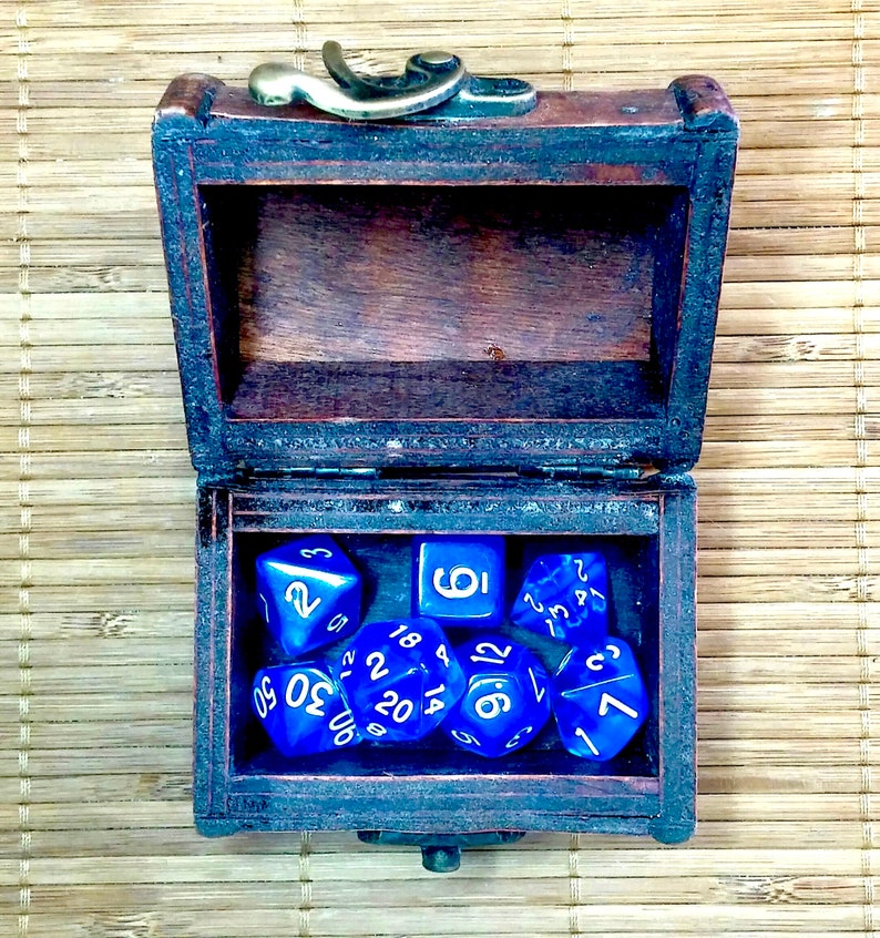 Dungeons and Dragons Dice Box Set Dnd Dice Set Treasure Chest Etsy