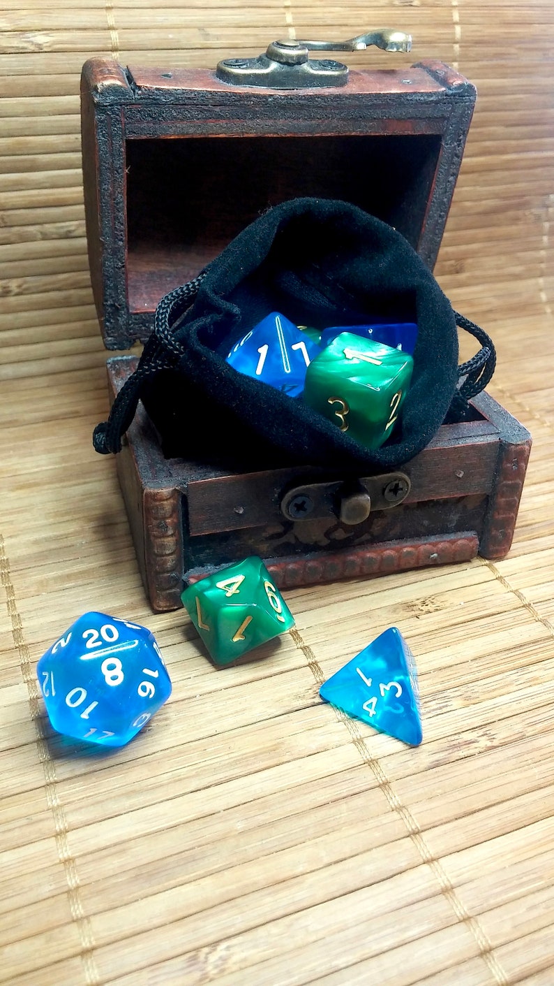 Dungeons and Dragons Dice Box Set Dnd Dice Set Treasure Chest Etsy