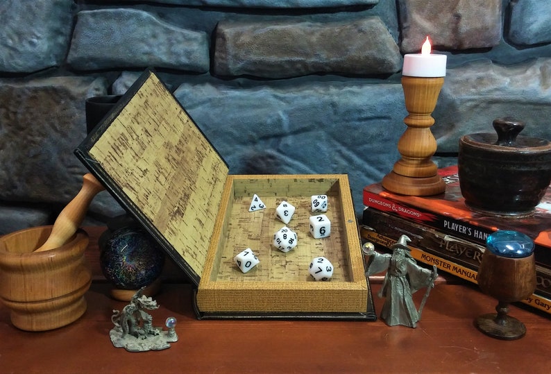 Dungeons and Dragons notebook D&D DND Pathfinder Cathulu warhammer Marvel Hollow book dice box