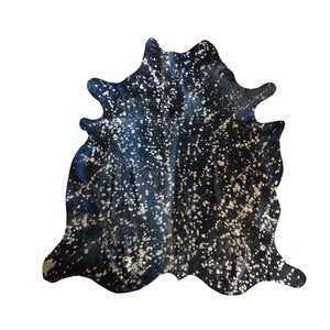 Gold on Black Metallic Brazilian Cowhide 6&#39;x7&#39;