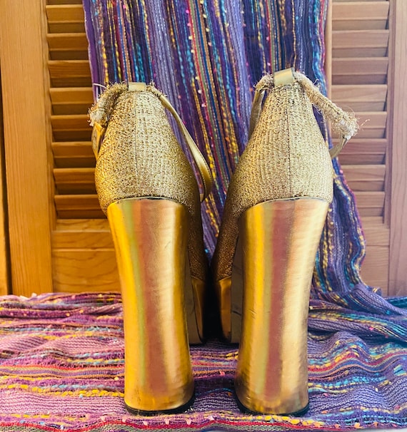 tory burch plato sandals