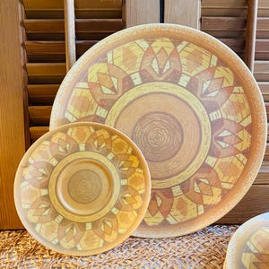 Vintage Melamine Plates and Saucers by Oneida, Dinner Plates and Saucers, Six of Each, Harvest Gold Design, 22 Pieces