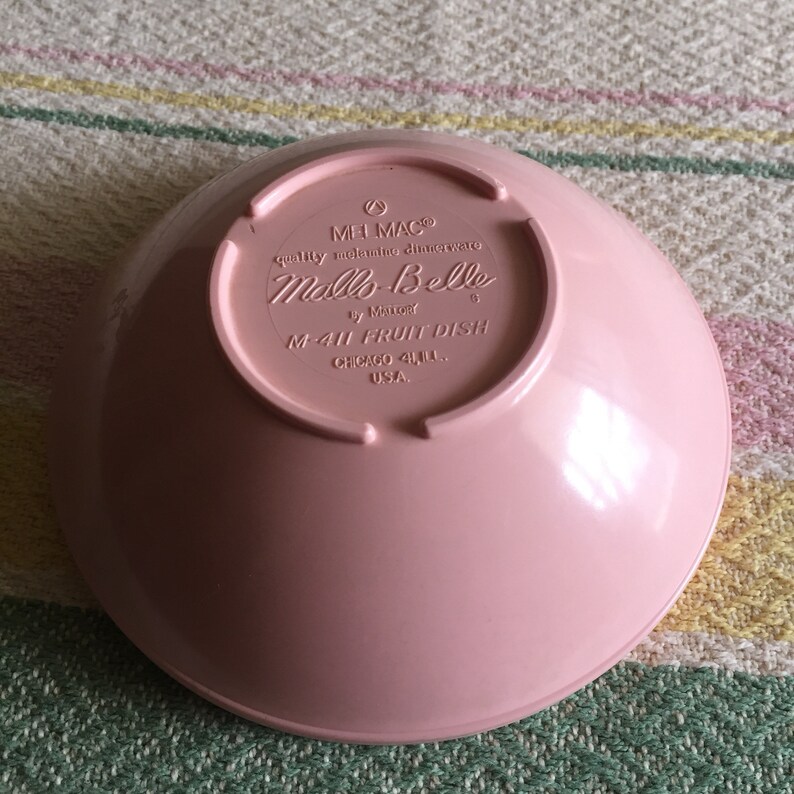 Set of Three Vintage Pink Melamine Fruit Dishes by Mallo-Belle by Mallory