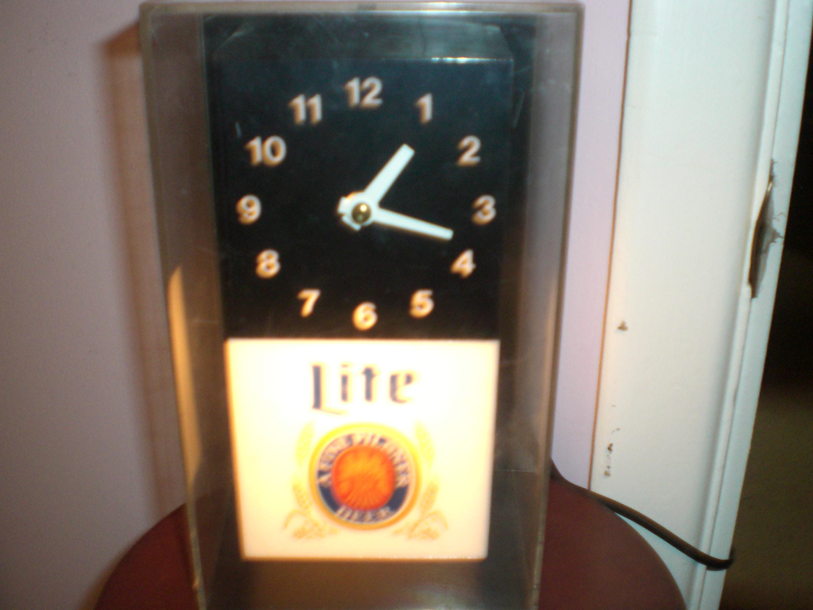 ビンテージ　MILLER LITE BEER LIGHT UP CLOCK Vintage Miller Lite Beer WORKING Lighted Clock - Etsy