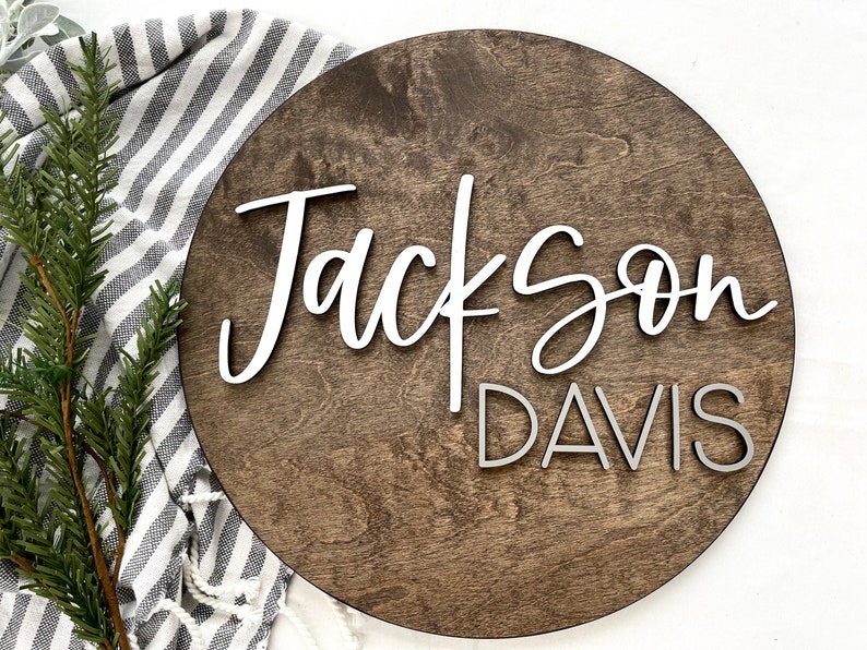 Nursery name sign, above crib sign, round name sign, custom name sign, boy name sign, boy nursery sign, nursery decor, baby name sign immagine 9