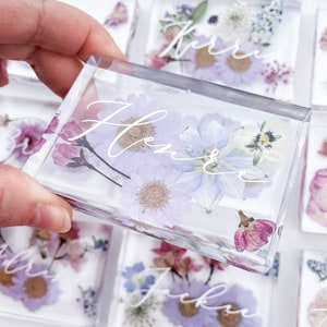 Pressed Flower Place Card/Favor/Wedding Placecards/Floral Resin/Wedding Favors/Seating Cards/Resin Place Card/Wedding Keepsake