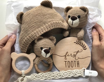 Pregnancy gift box parents to be congrats present, baby bear set toy and rattle,baby milestone set first tooth sentiment box