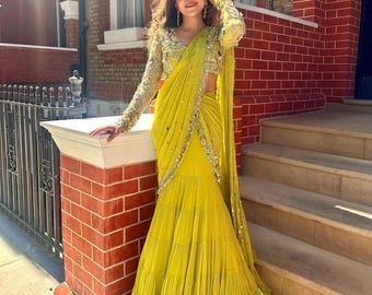 Anmutiger, vordrapierter Lehenga Saree - indischer ethnischer drapierter Sari - Festtags- und Hochzeitsfeierkleidung - Designer vordrapierter Saree - Lehenga Saree