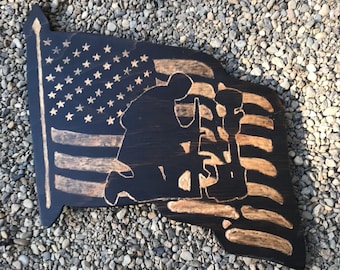 Wooden flag with fallen soldier, hand engraved wooden flag, engraved wooden fallen soldier, Memorial Day decor, wood flag fallen soldier,