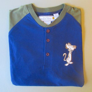 Hanna-Barbera Vintage Exclusive Snaglepuss Herren Henley Style Shirt