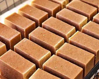 Manuka Honey Oat Soap Handmade Natural Soap with Oats Palm Oil Free Soap for Dry Skin Soap for Exfoliating Soap with Honey Oat Soap for Body