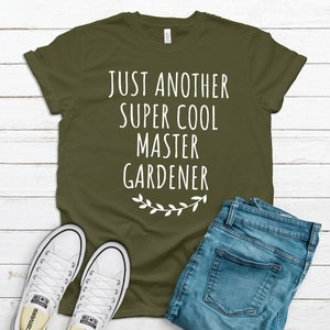 Super Cool Master Gardener T-Shirt Funny Gift Super Cool Master Gardener T-Shirt Funny Gift