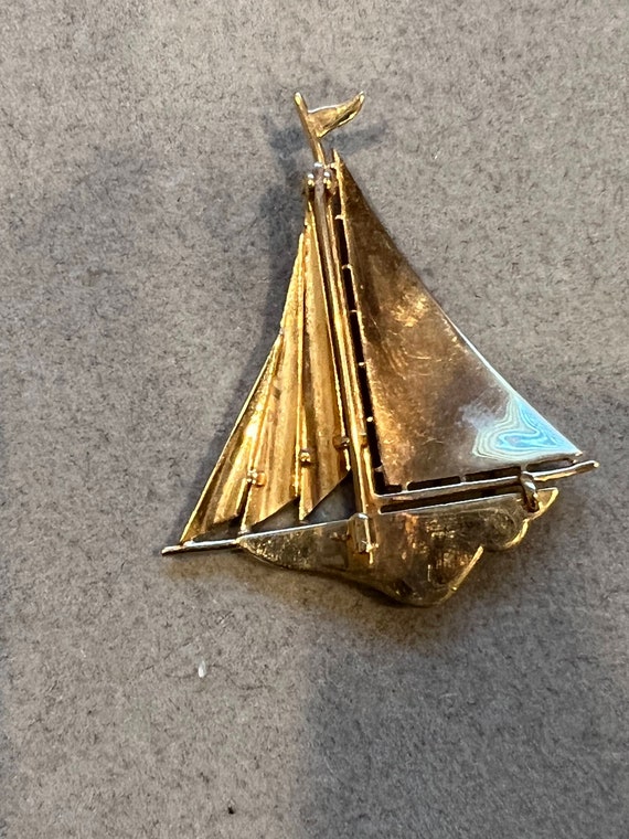 Vintage 214 k gold sailboat brooch/pin - image 2