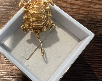 Vintage 14k gold Turtle with ruby eyes pendant