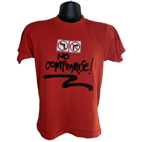 Christian Vintage 80s Tshirt No Compromise Hands … - image 2