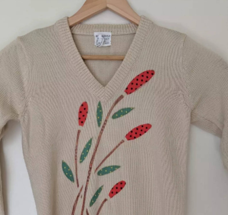 Acrylic Vintage Sweater Womens Medium RUNS SMALL Reeds Tan Nature