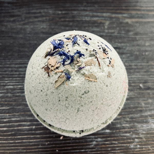 Eucalyptus Rosemary Bath Bomb with Jojoba Oil, Shea Butter and Epsom Salt / Bath Bomb / SLS Free / Natural Bath Bomb / Essential Oil Bath