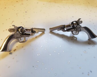 Gun Cufflinks Men/'s Cufflinks Antiqued Silver Tone Miniature Revolvers Steampunk Cufflinks Tiny Guns Cuff Links
