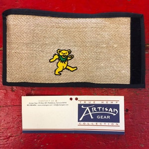 Grateful Dead – Handgemachter Tanzender Bär aus Hanf (Gelber Bär) (Neuer, alter Lagerbestand)
