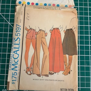 Mc Call’s 5197 in Größe 42/42 Taille 76 1/2 für Frauen Rock und Hosen oder Shorts