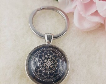 Black/White Mandala Keychain