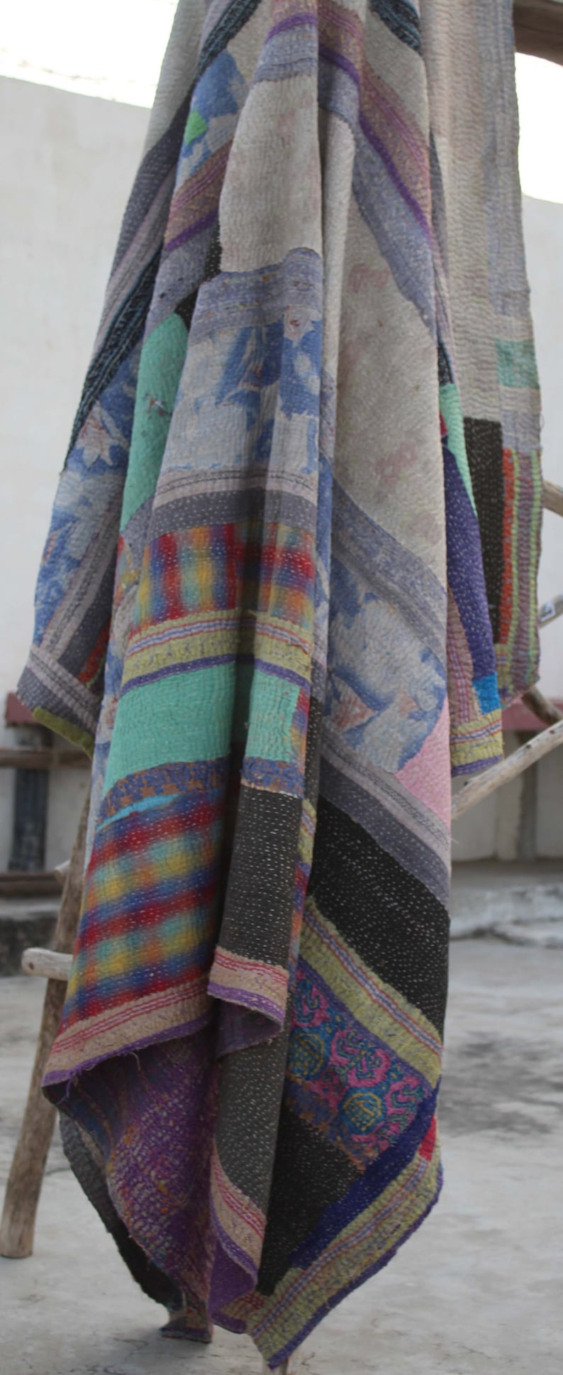 Vintage Reversible KanthaThrow Indian Cotton Kantha Quilt Floral Design Handmade Kantha Blanket Sari Kantha Bedspread Bohemian Bed Cover