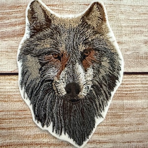 Wolf Patch, Wildlife Patch, Large patch, Embroidered Patch Embellishment, clothes accessory, sew on patch, iron on patch