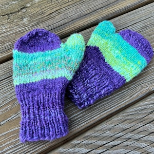 Hand knitted kid’s child mittens