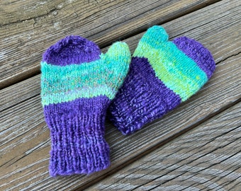 Hand knitted kid’s child mittens