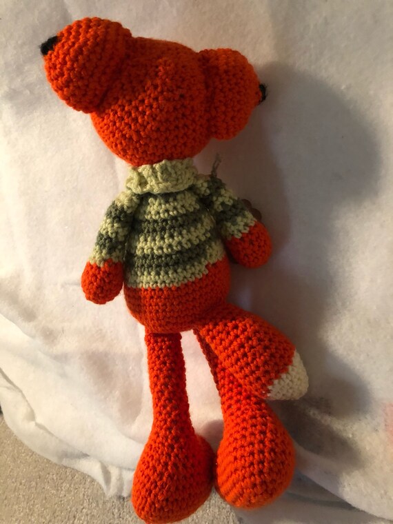 かぎ針編みのオレンジ色のキツネのぬいぐるみ ぬいぐるみ アミグルミ