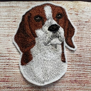 Beagle Dog Patch, Pet Badge, Small patch, Embroidered Patch Embellishment, clothes accessory, sew on patch, iron on patch