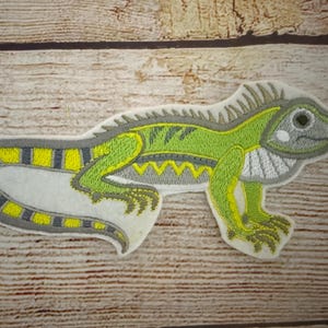 Lizard Patch, Reptile Patch, Jacket and hat embellishment, Embroidered decoration, iron-on patch, sew on patch
